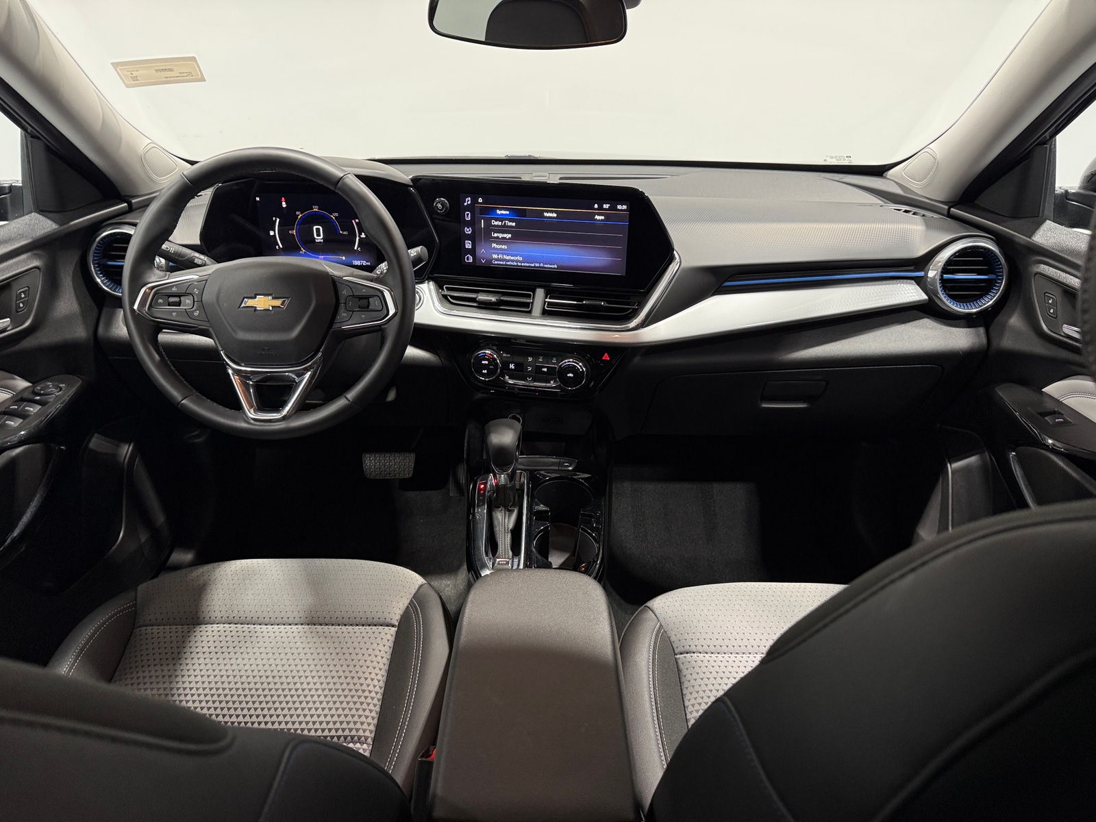 Thumbnail: 2025 Chevrolet Trax - 3