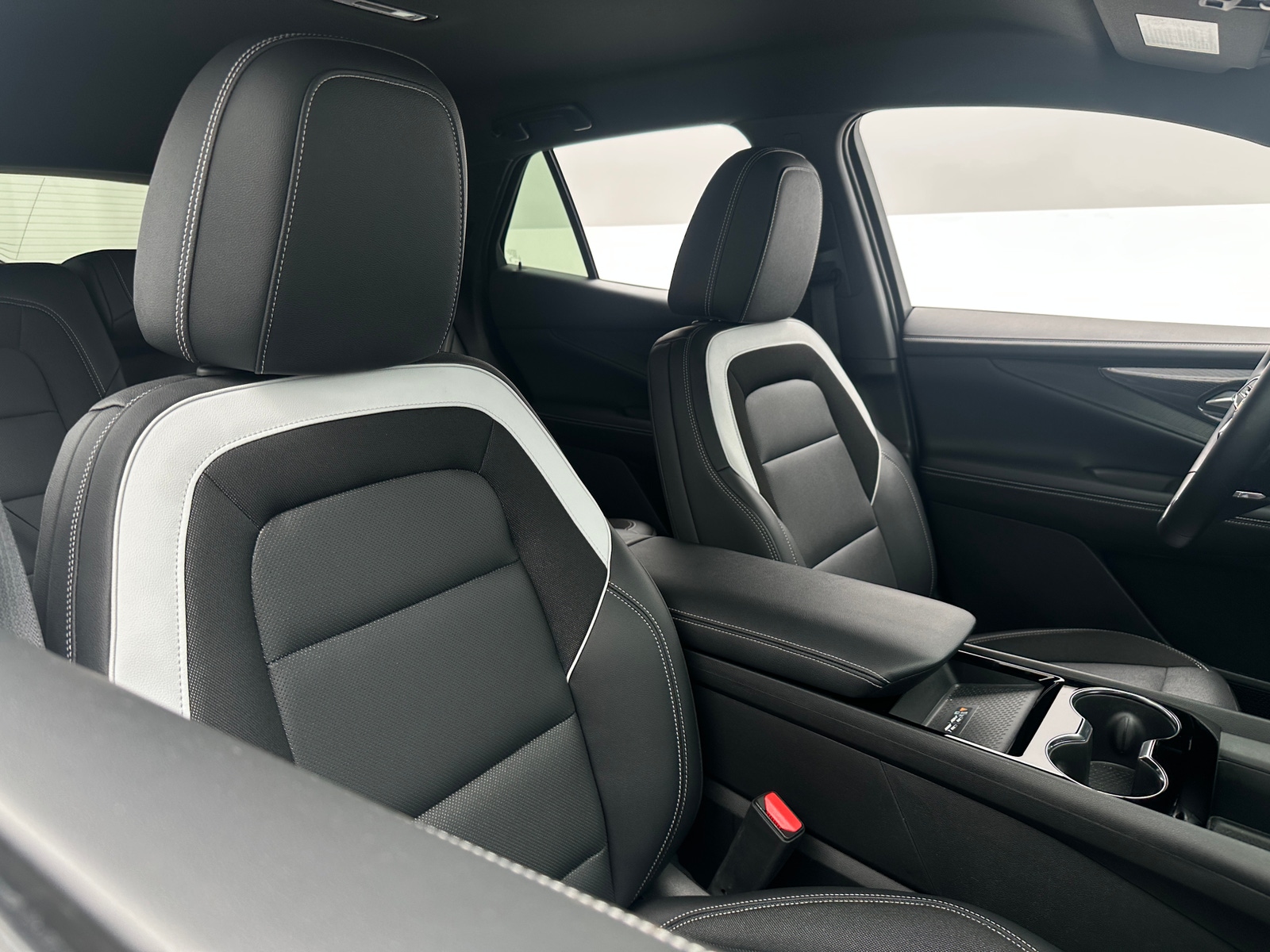 Thumbnail: 2024 Chevrolet Blazer EV - 2