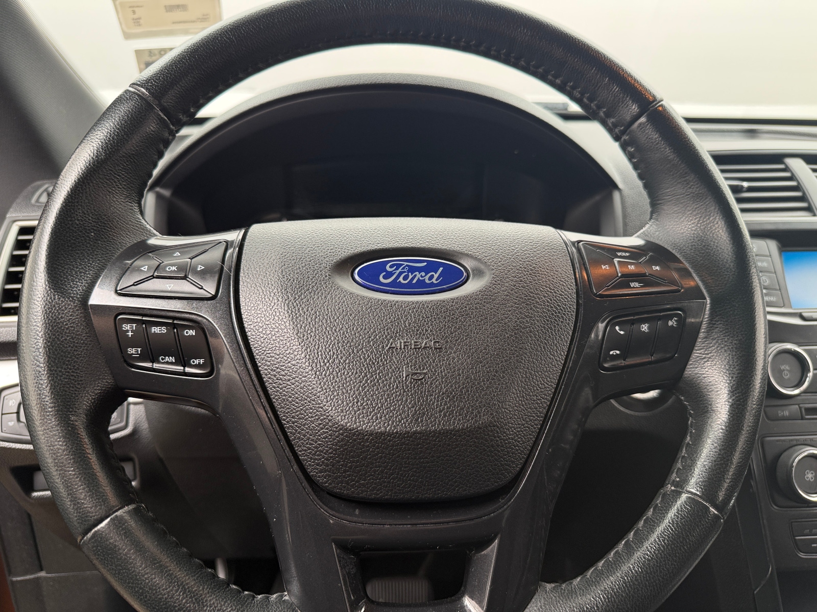 Thumbnail: 2017 Ford Explorer - 5