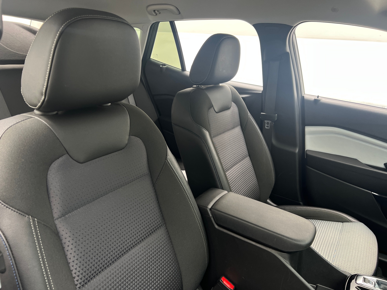 Thumbnail: 2025 Chevrolet Trax - 2