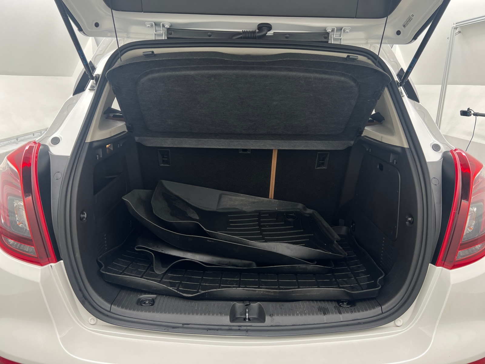 Thumbnail: 2018 Buick Encore - 6