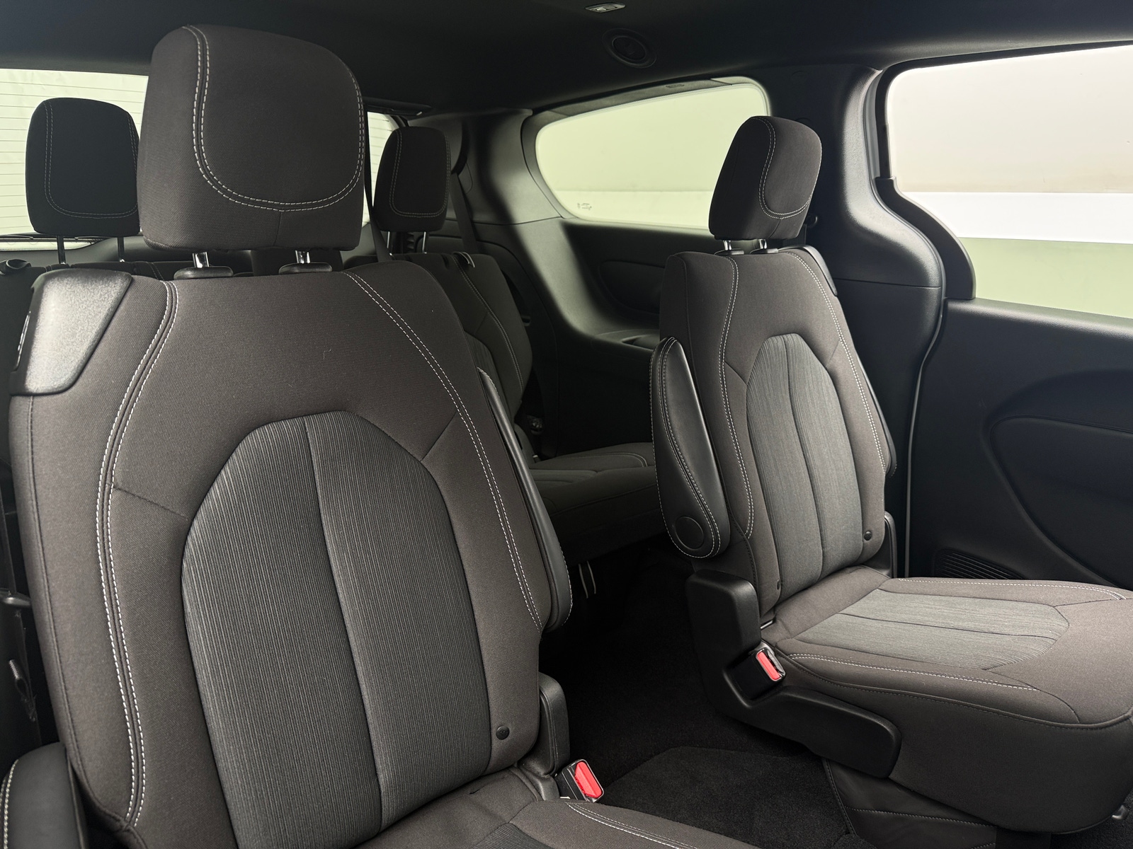 Thumbnail: 2024 Chrysler Pacifica - 6