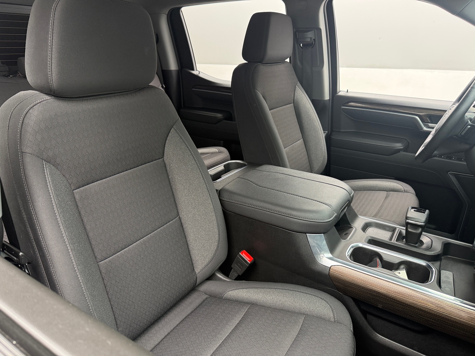 Thumbnail: 2025 Chevrolet Silverado 1500 - 2