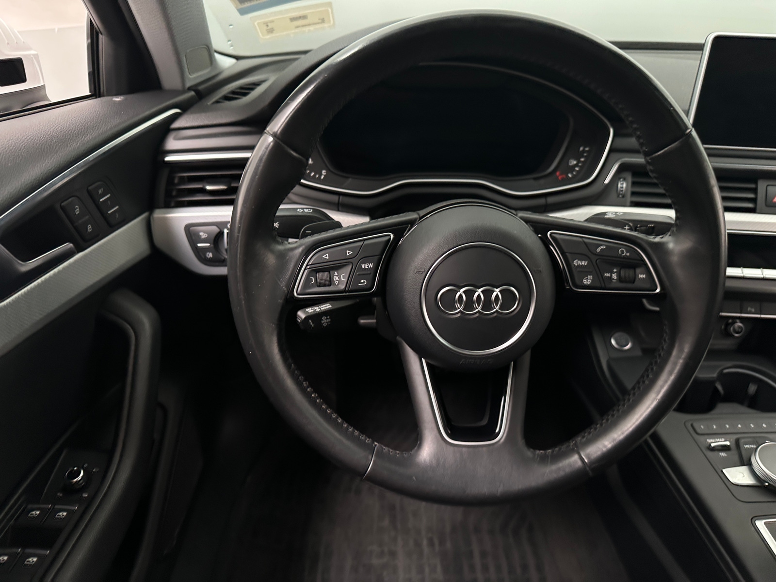 Thumbnail: 2017 Audi A4 - 4