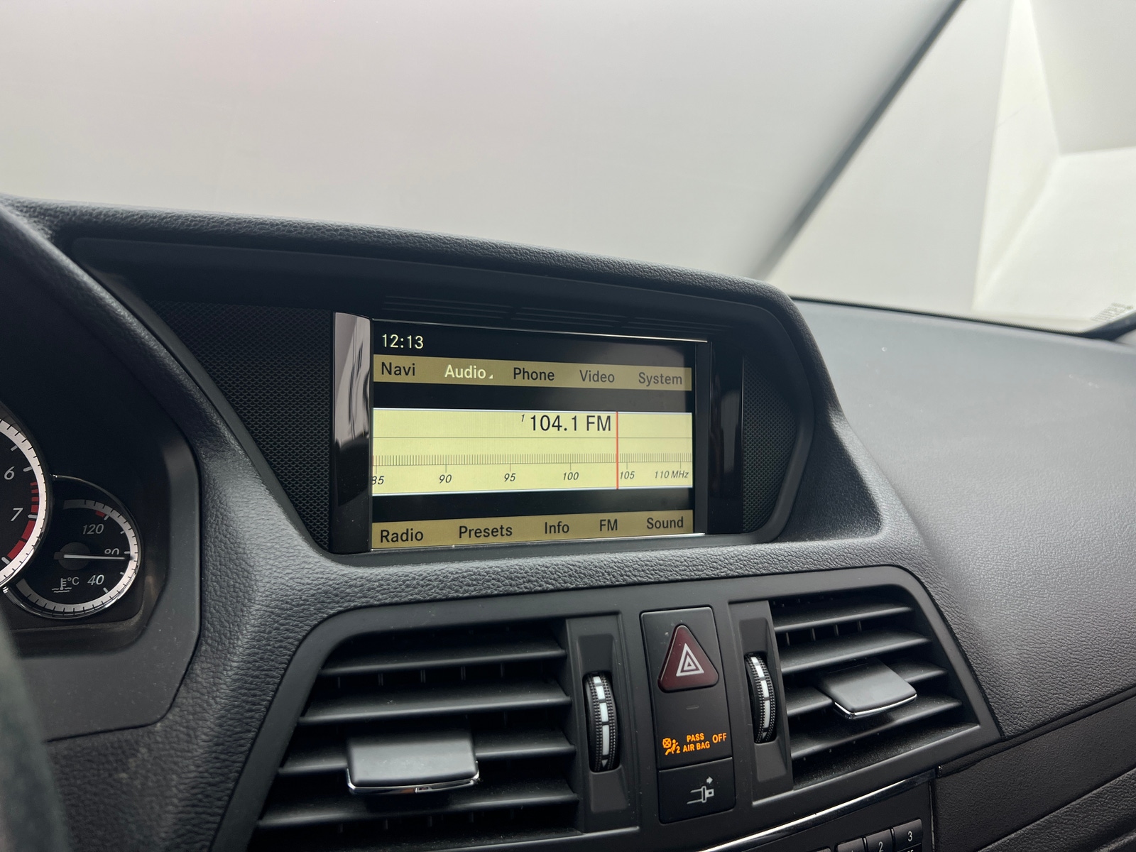 Thumbnail: 2011 Mercedes-Benz E-Class - 2