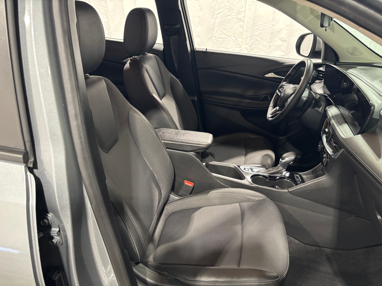 Thumbnail: 2025 Buick Encore GX - 2