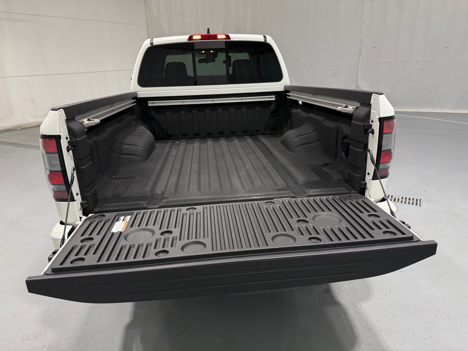 Thumbnail: 2024 Nissan Frontier - 7