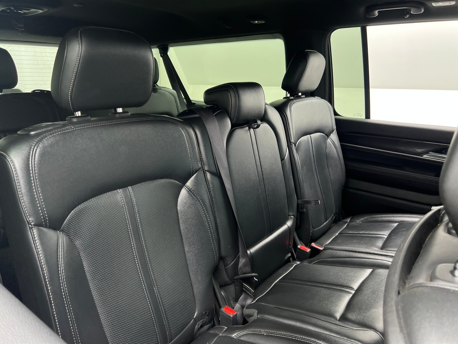 Thumbnail: 2024 Jeep Wagoneer - 5