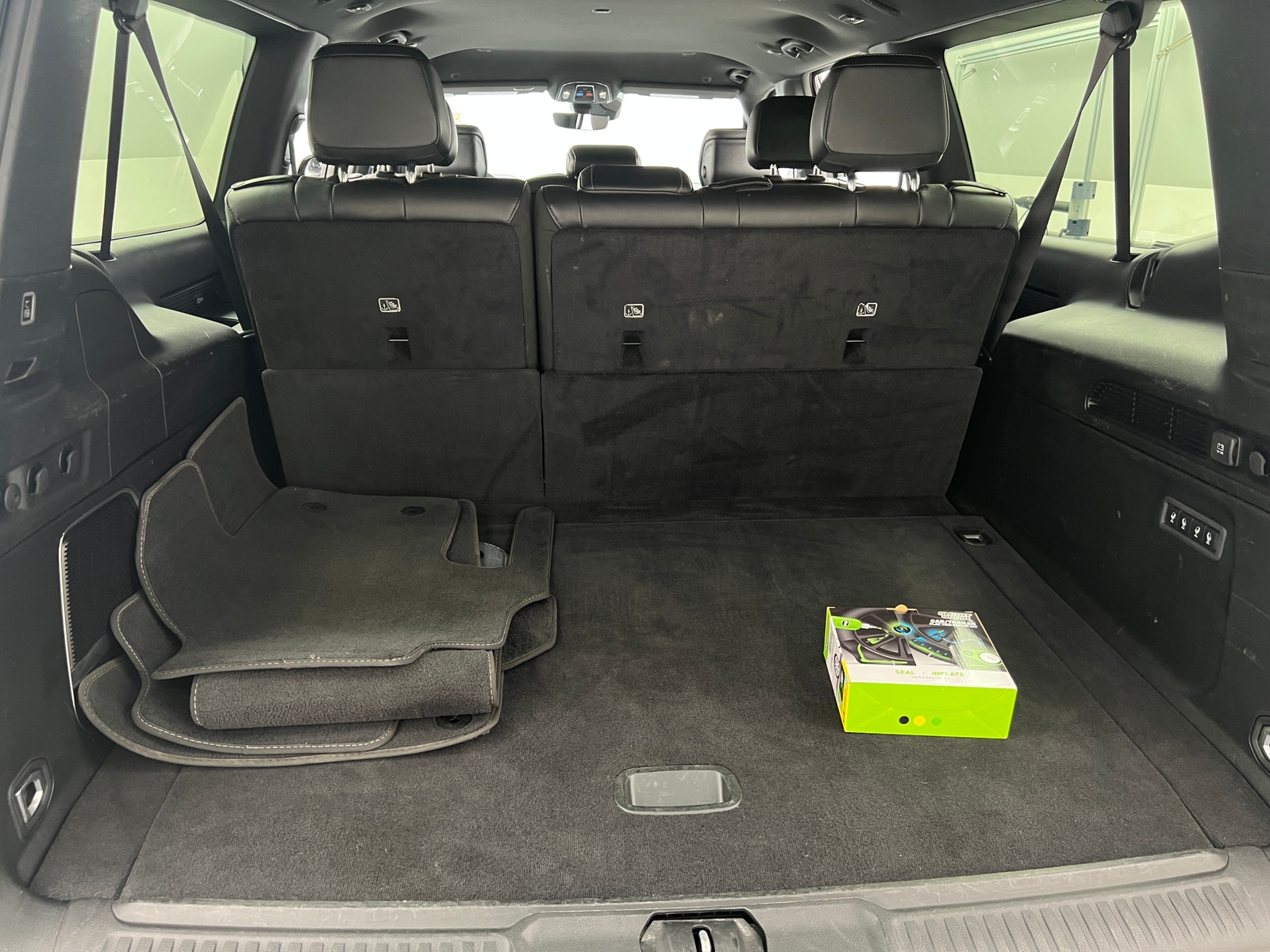 Thumbnail: 2024 Jeep Wagoneer - 6