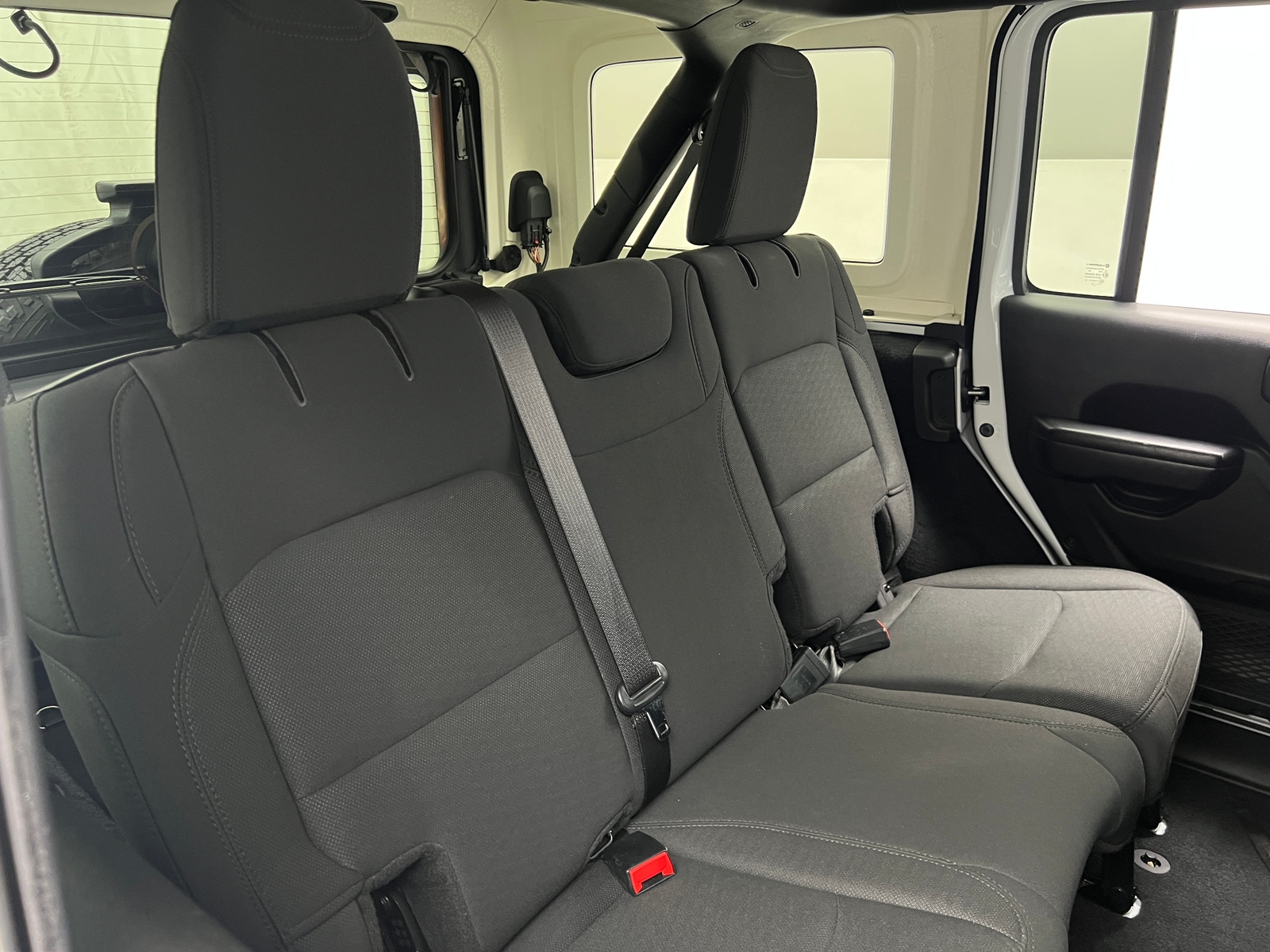 Thumbnail: 2019 Jeep Wrangler - 6