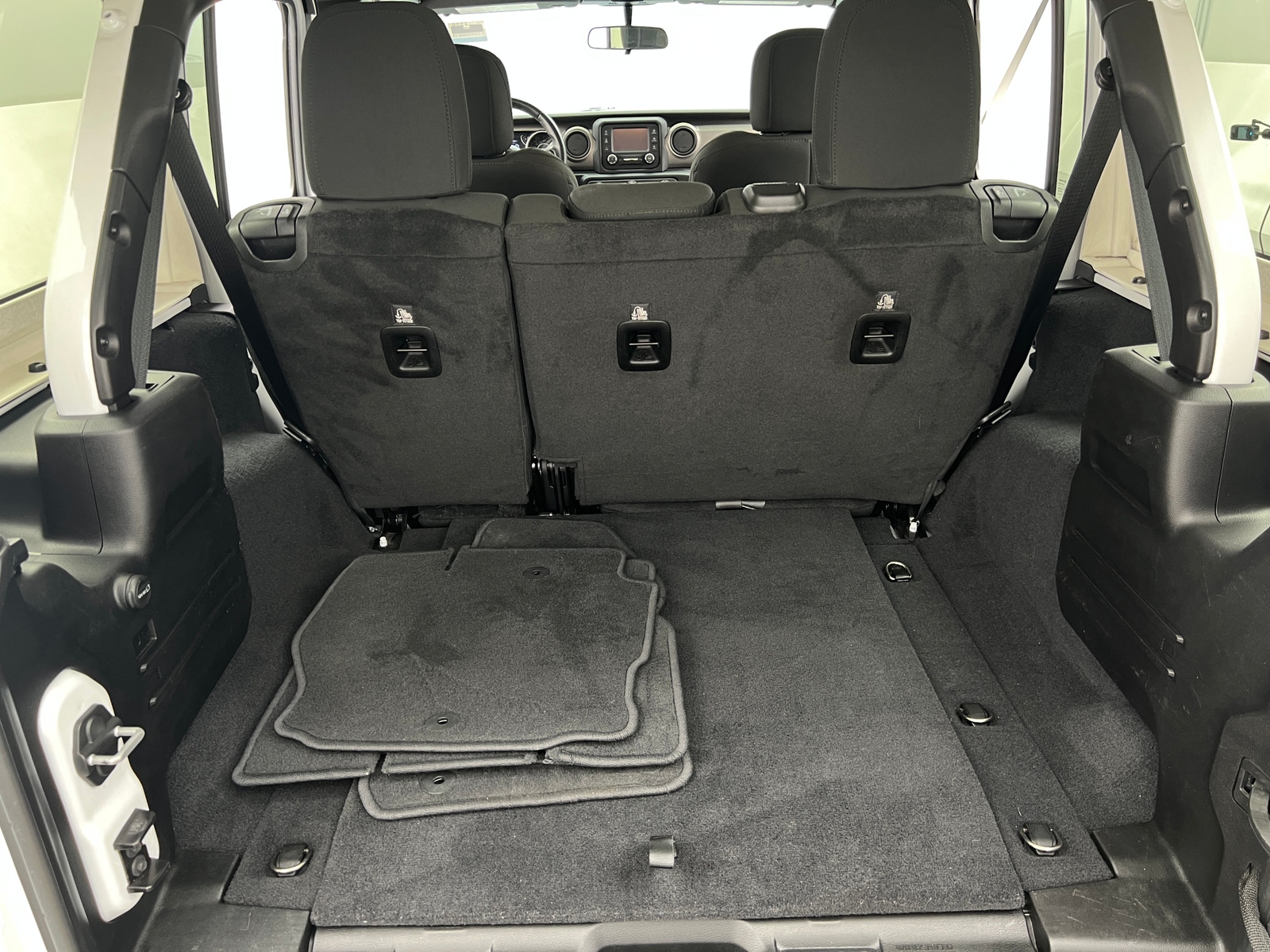 Thumbnail: 2019 Jeep Wrangler - 7