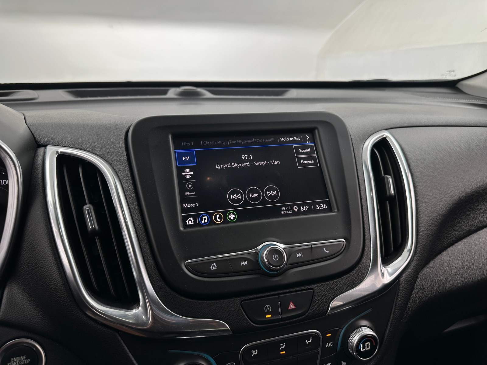 Thumbnail: 2024 Chevrolet Equinox - 4