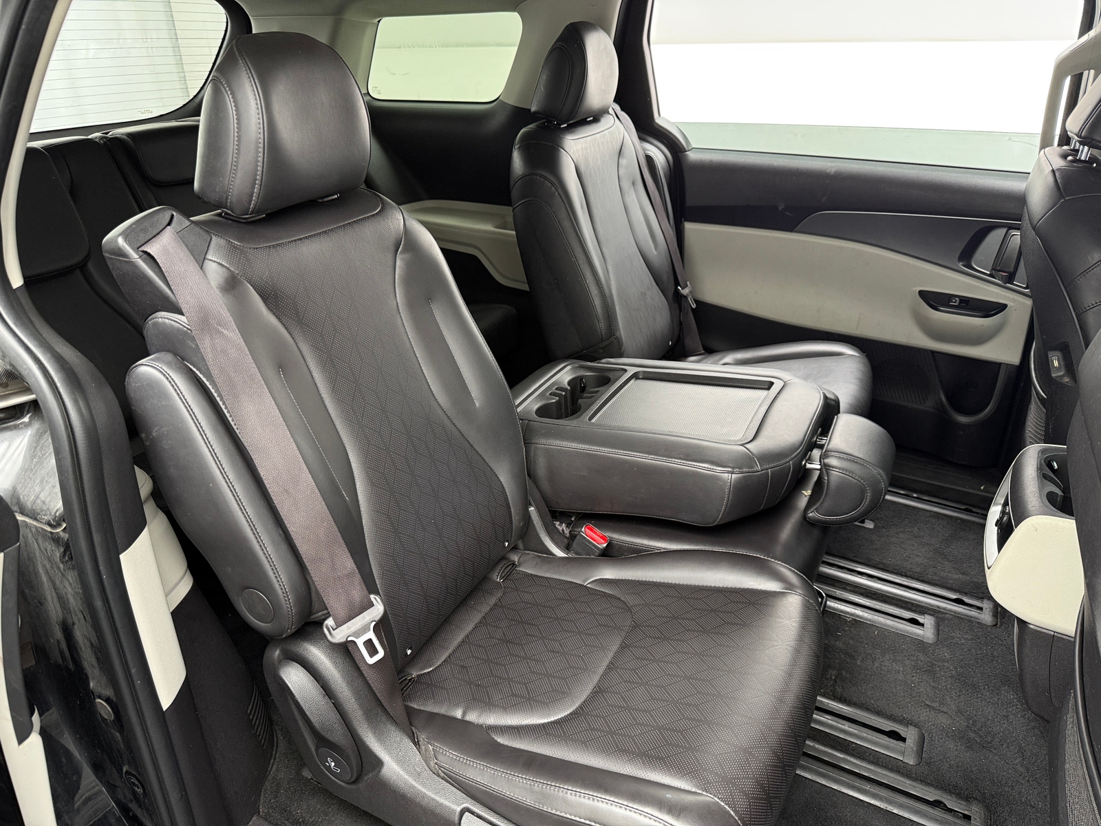 Thumbnail: 2023 Kia Carnival - 5