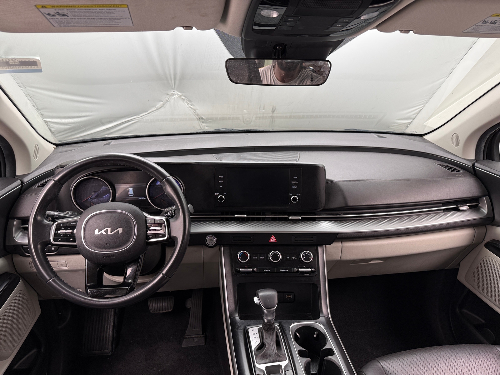 Thumbnail: 2023 Kia Carnival - 2