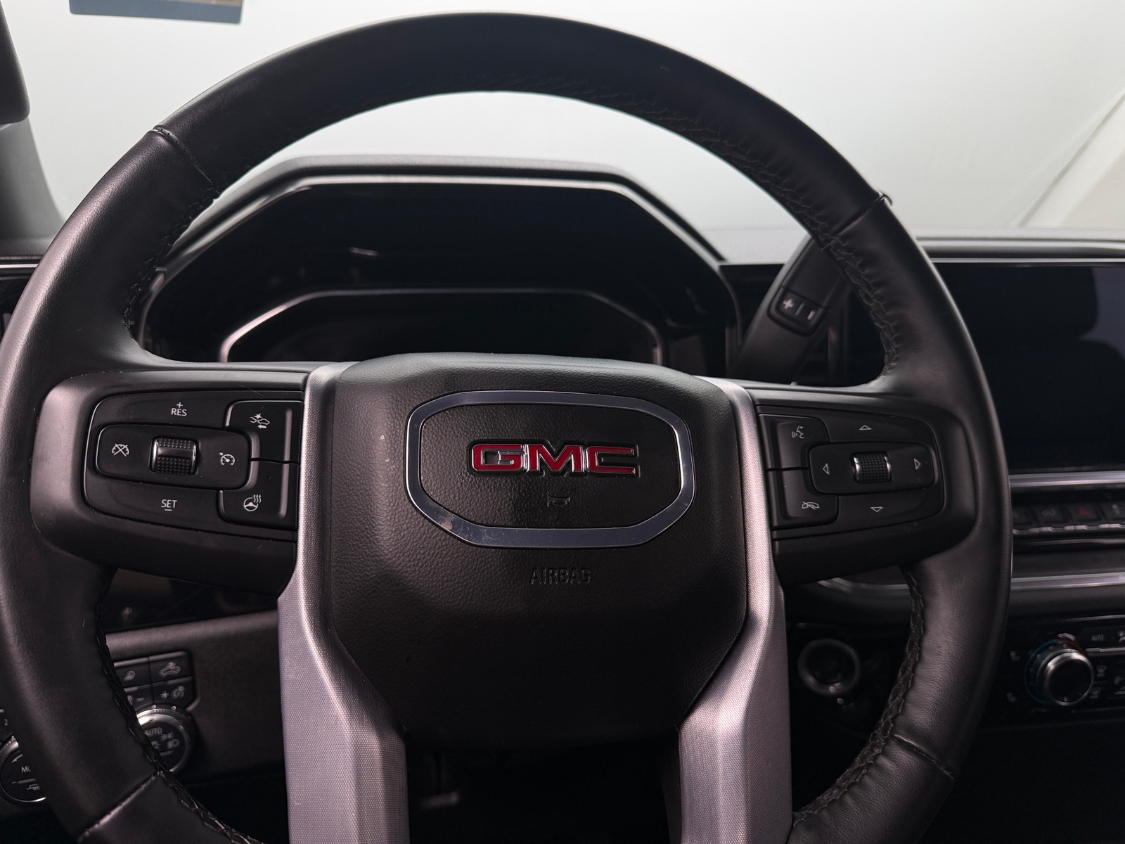 Thumbnail: 2025 GMC Sierra 1500 - 4