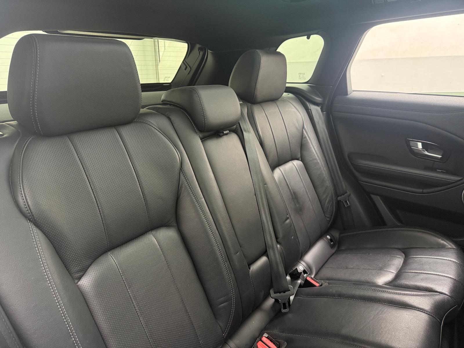 Thumbnail: 2017 Land Rover Range Rover Evoque - 5