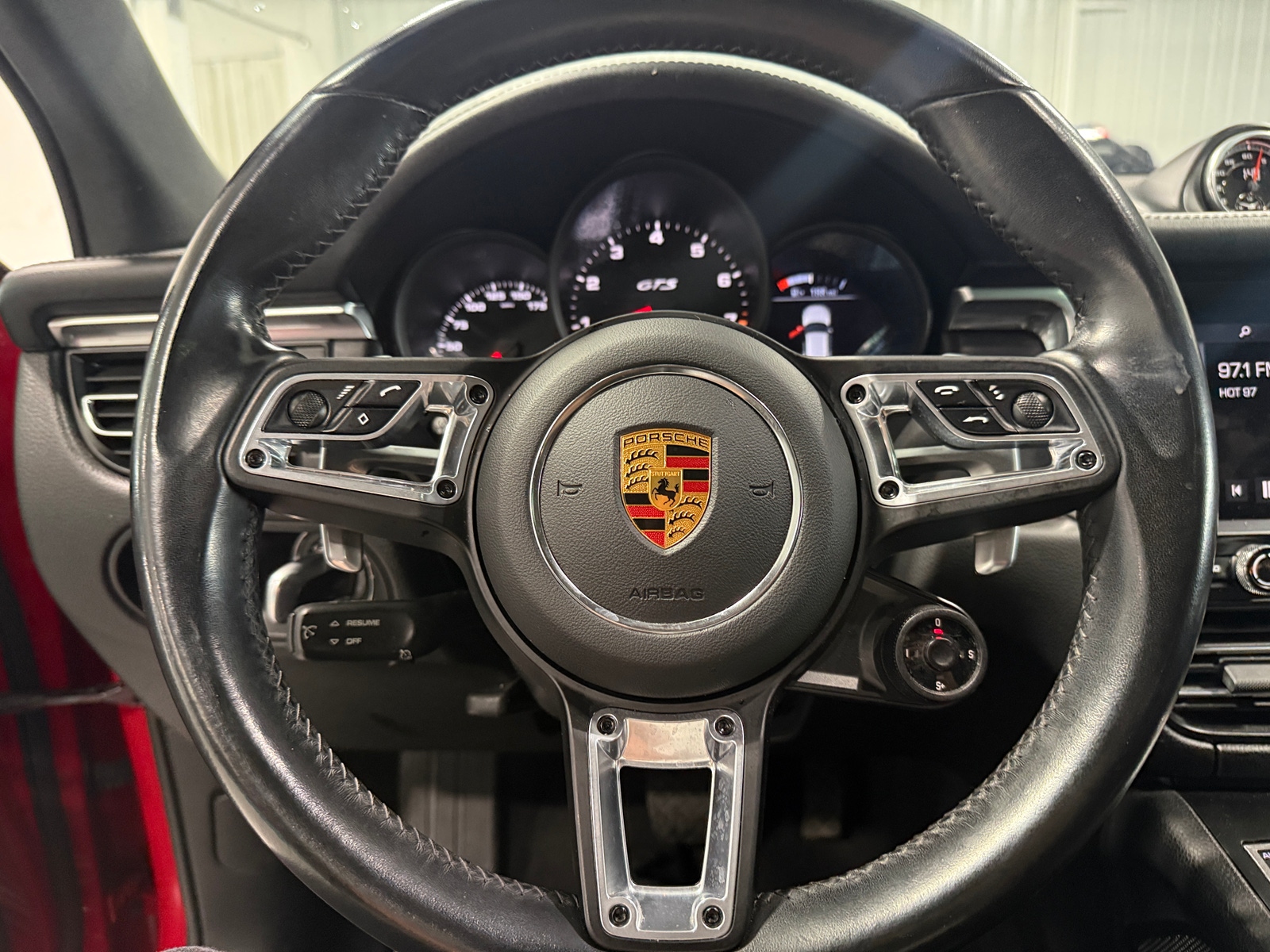 Thumbnail: 2021 Porsche Macan - 4