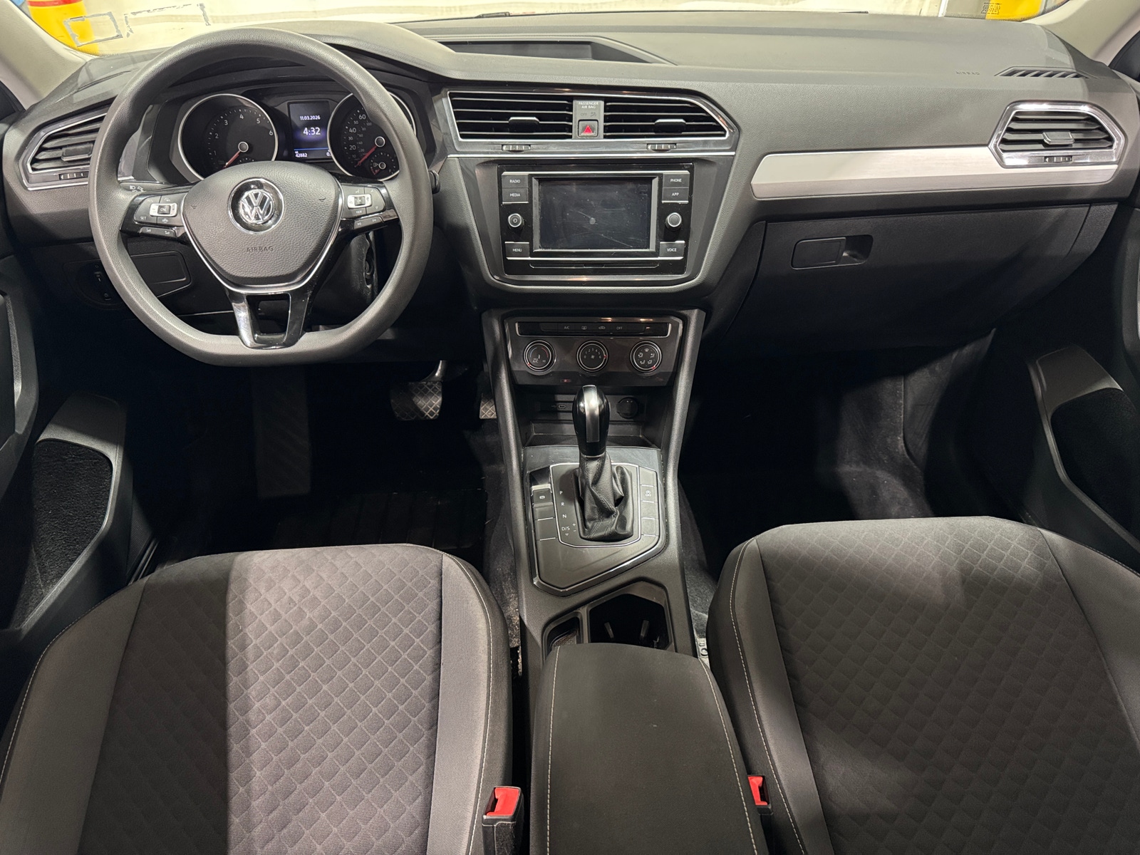 Thumbnail: 2021 Volkswagen Tiguan - 3