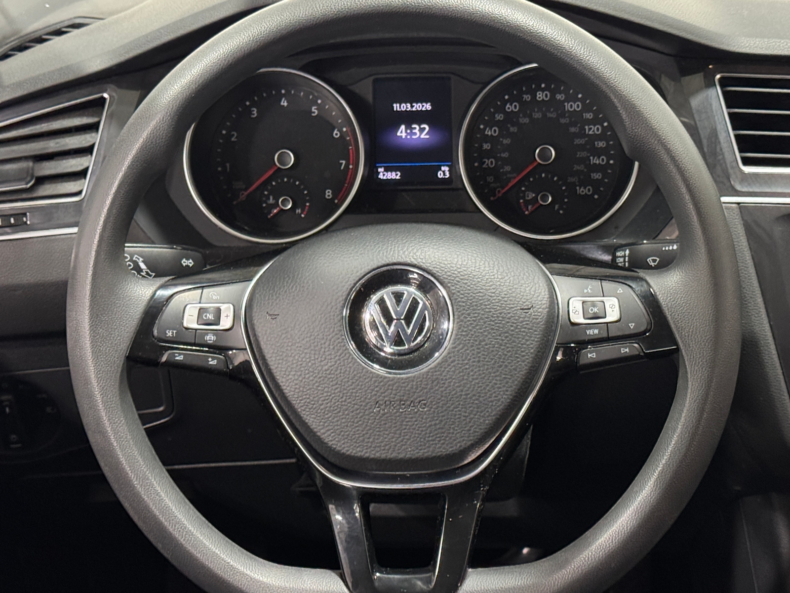 Thumbnail: 2021 Volkswagen Tiguan - 5