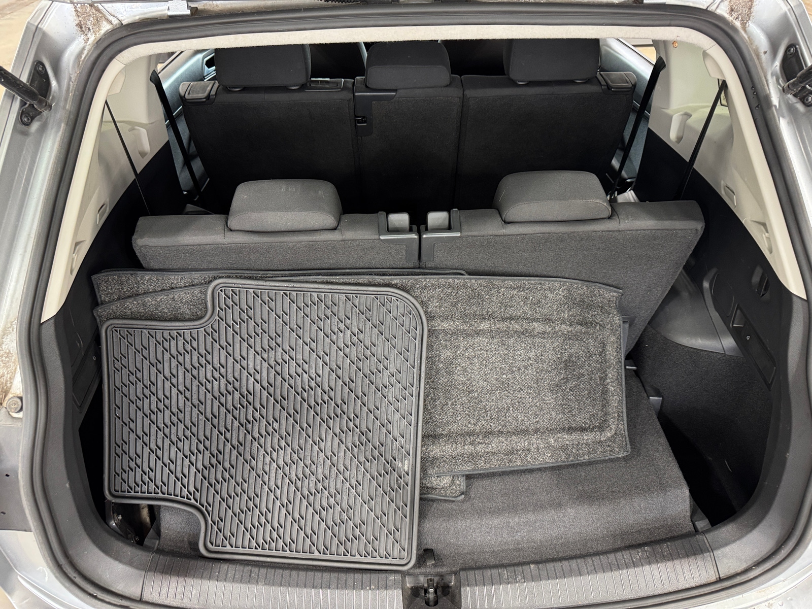 Thumbnail: 2021 Volkswagen Tiguan - 7