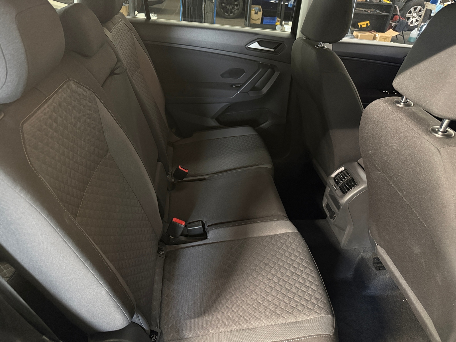 Thumbnail: 2020 Volkswagen Tiguan - 6