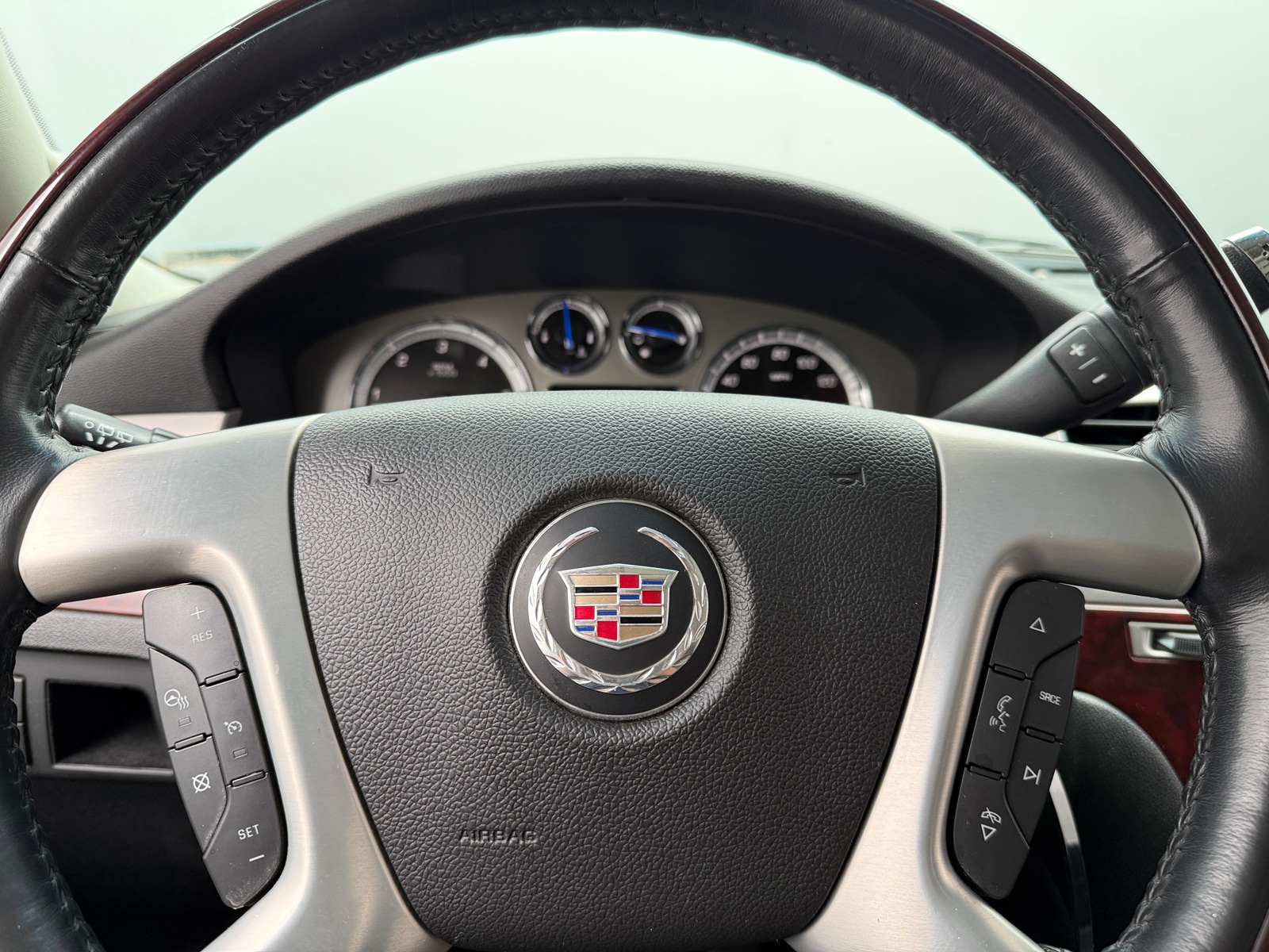 Thumbnail: 2013 Cadillac Escalade - 4