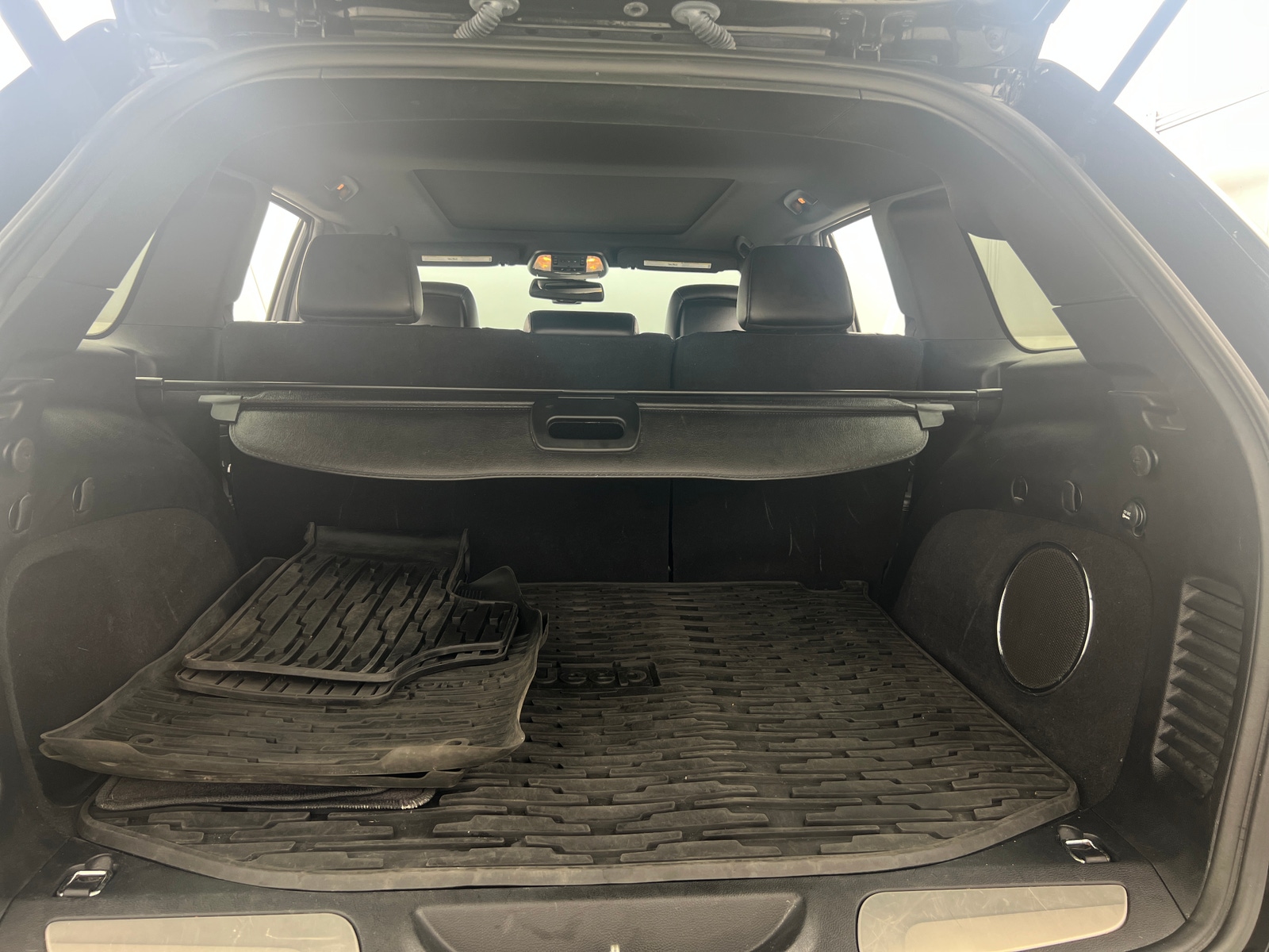 Thumbnail: 2015 Jeep Grand Cherokee - 6