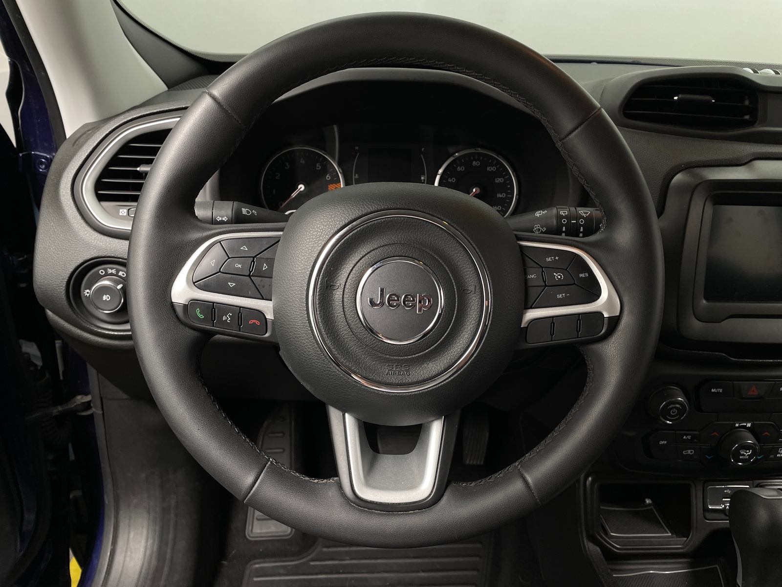 Thumbnail: 2019 Jeep Renegade - 5