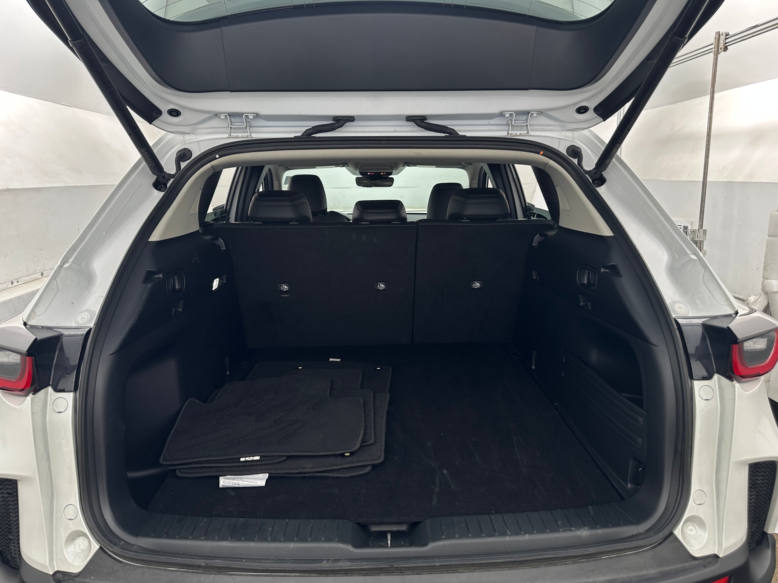 Thumbnail: 2025 Mazda CX-50 - 6