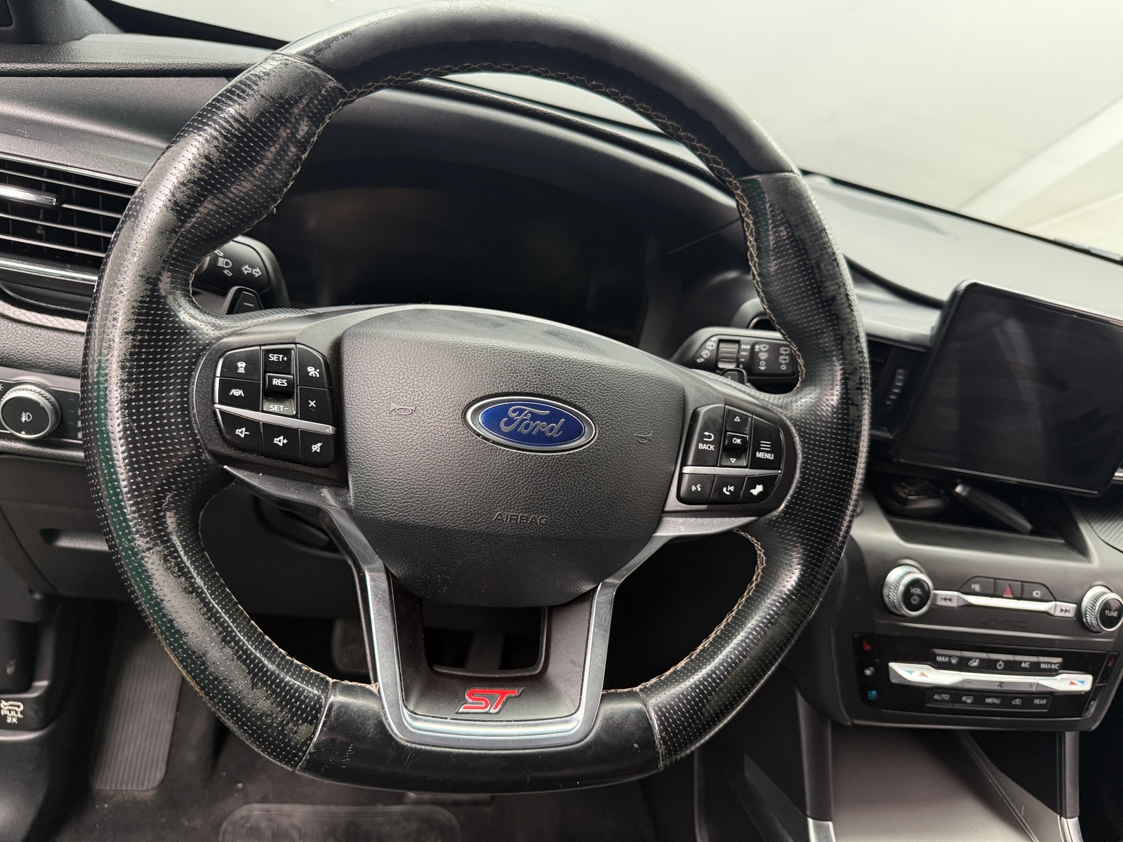 Thumbnail: 2020 Ford Explorer - 4