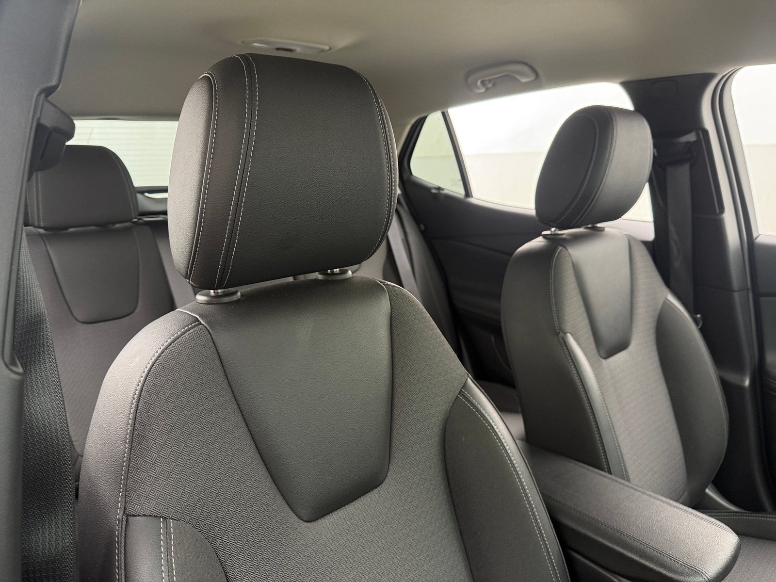 Thumbnail: 2025 Buick Encore GX - 2