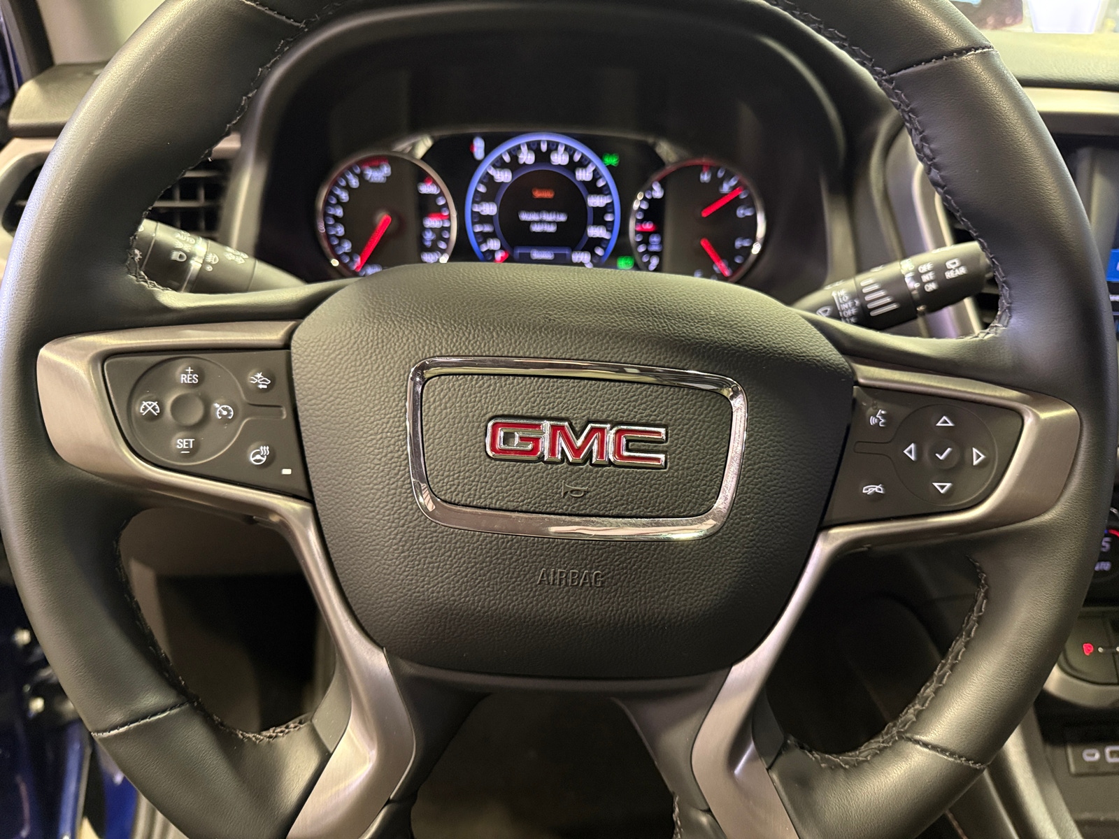 Thumbnail: 2023 GMC Acadia - 5