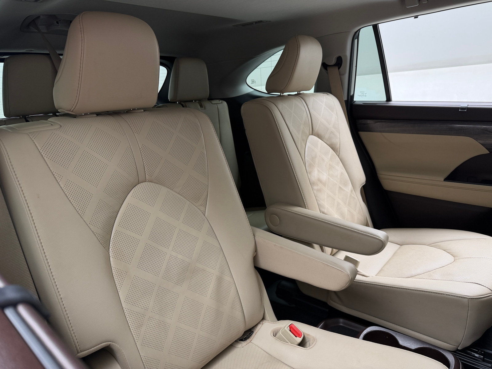 Thumbnail: 2021 Toyota Highlander - 5