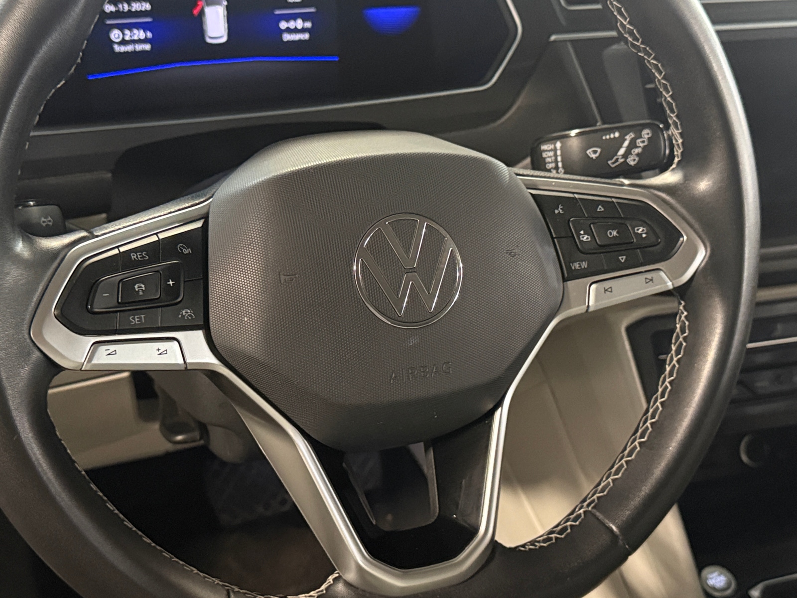 Thumbnail: 2022 Volkswagen Tiguan - 4