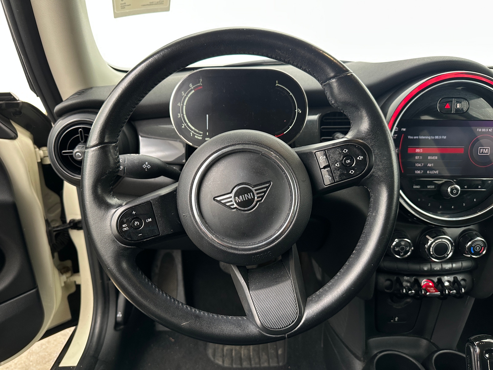 Thumbnail: 2022 MINI Cooper Hardtop - 3