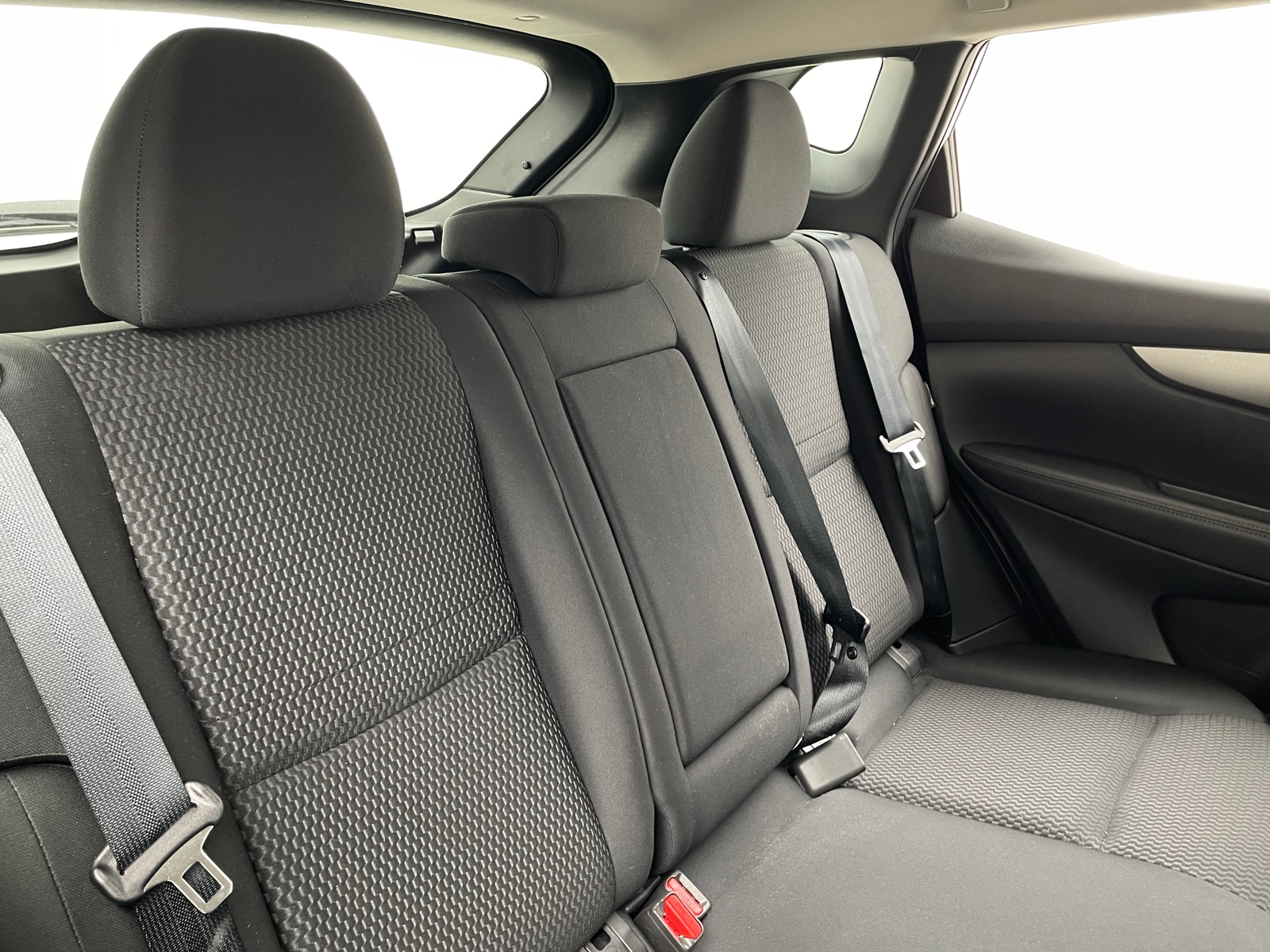 Thumbnail: 2022 Nissan Rogue Sport - 6