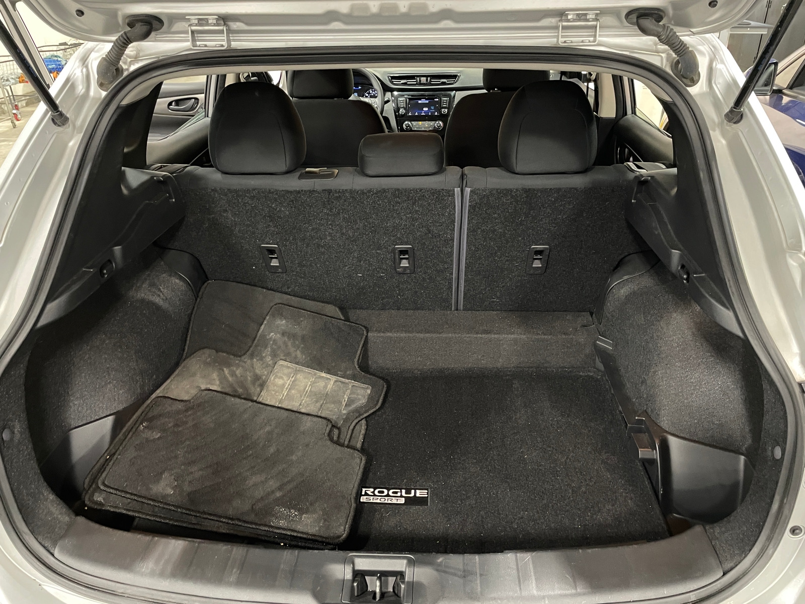 Thumbnail: 2022 Nissan Rogue Sport - 7