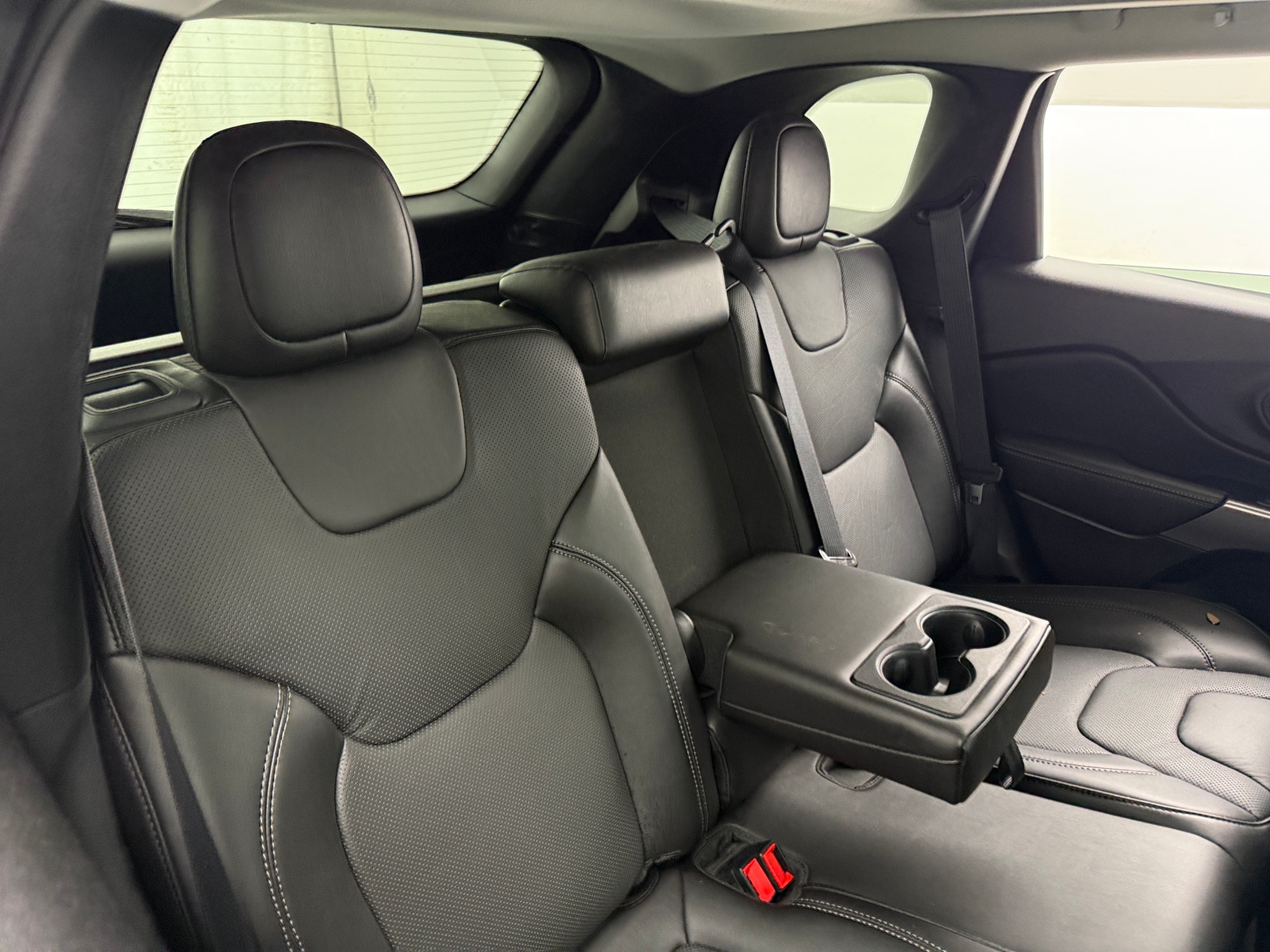 Thumbnail: 2021 Jeep Cherokee - 5