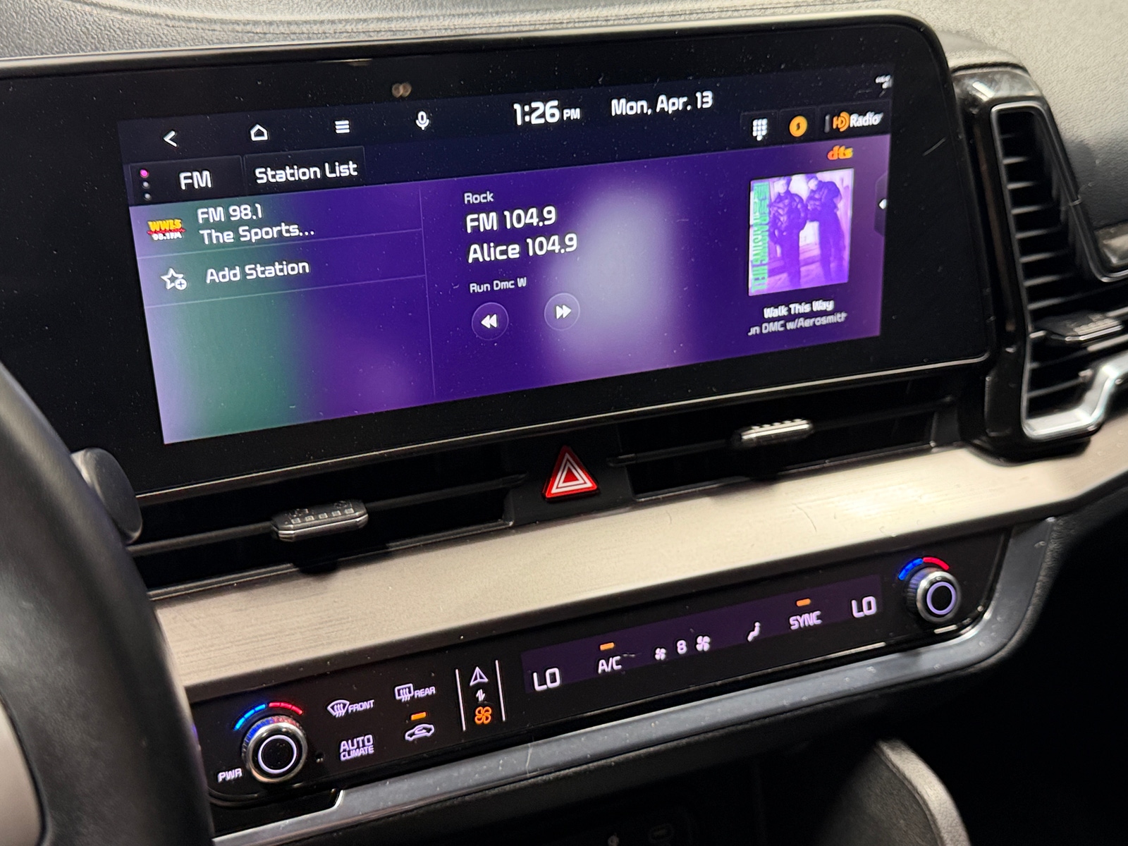 Thumbnail: 2023 Kia Sportage - 3