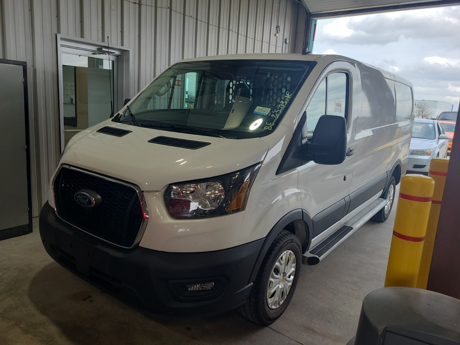2025 Ford T250 Vans 3.5l V6 Di Dohc Gas T250 Vans Low Roof Cargo Van RWD 148 2d