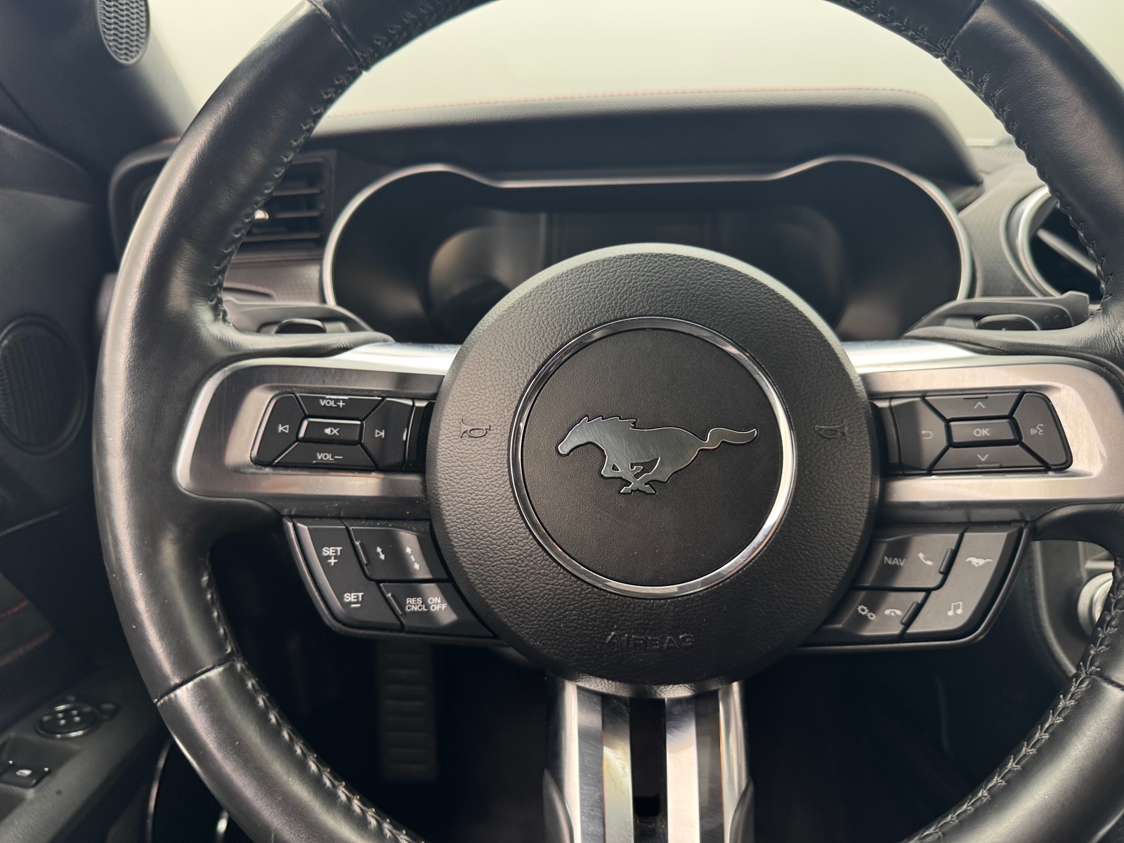 Thumbnail: 2019 Ford Mustang - 4
