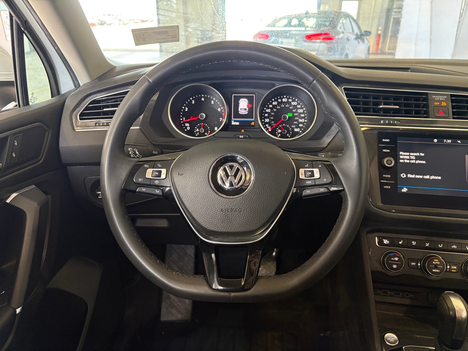 Thumbnail: 2020 Volkswagen Tiguan - 5