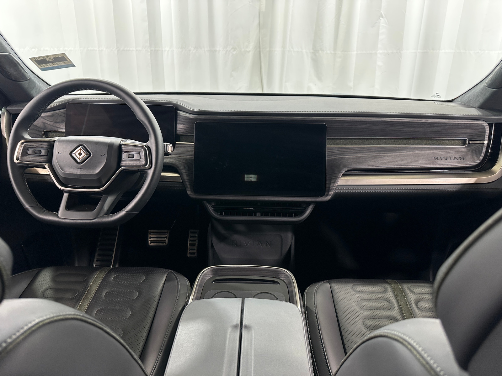 Thumbnail: 2023 Rivian R1T - 2