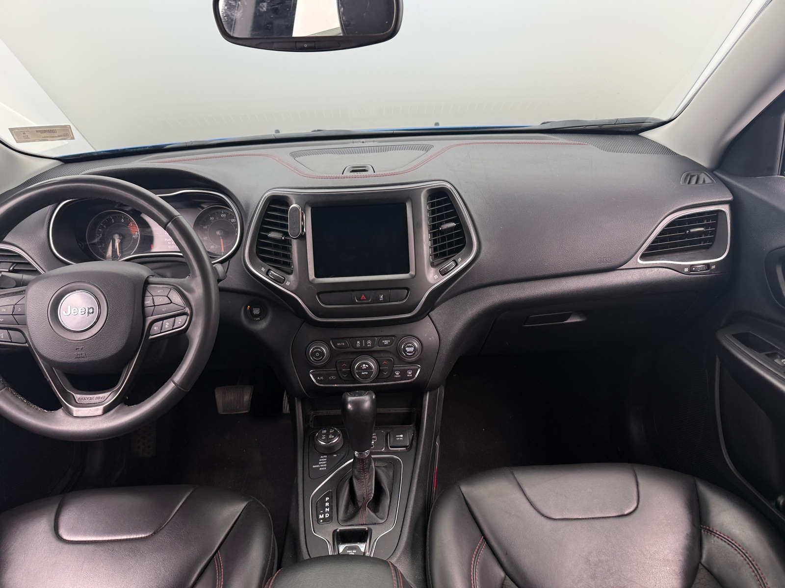 Thumbnail: 2022 Jeep Cherokee - 3