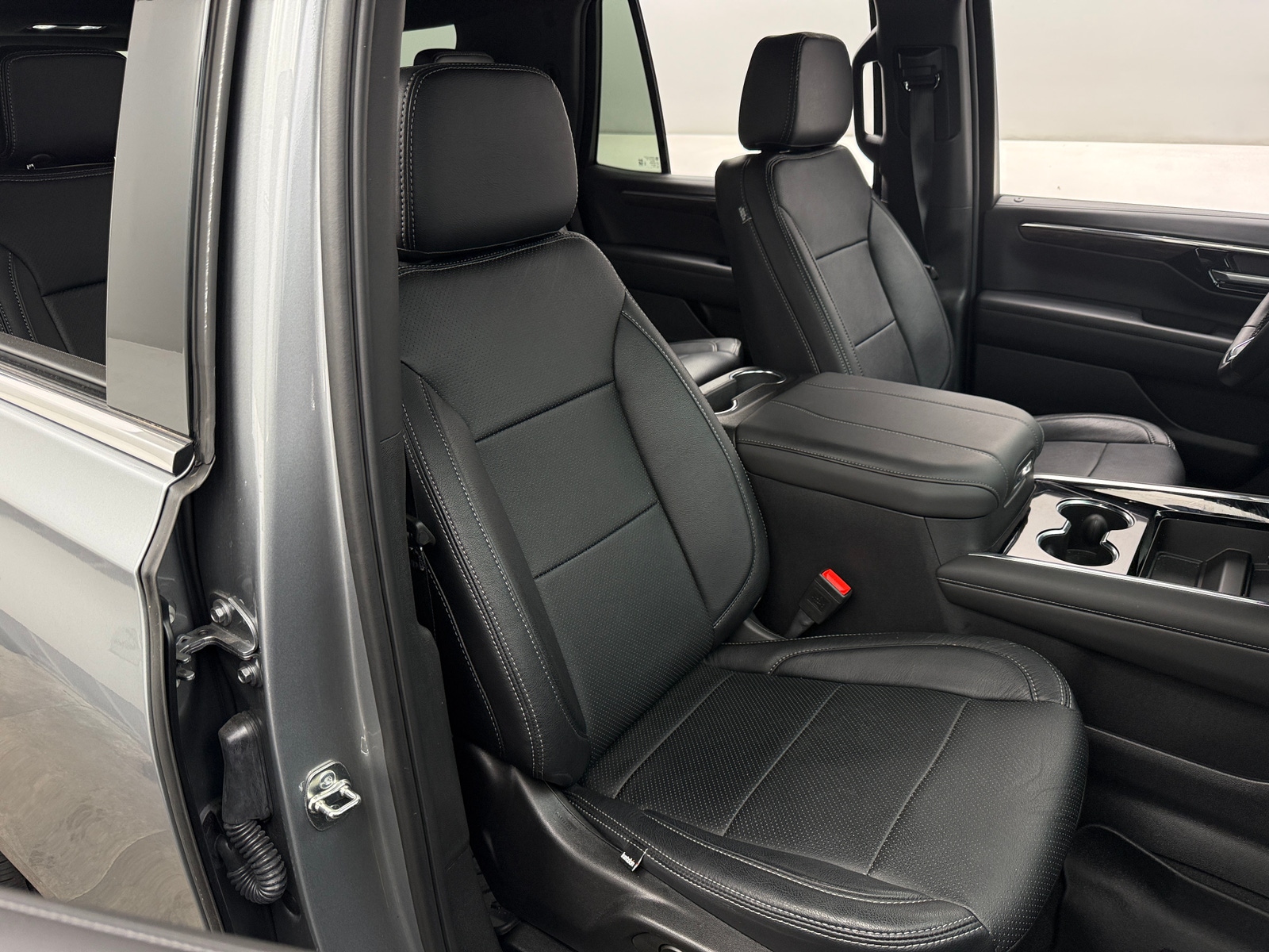 Thumbnail: 2025 Chevrolet Tahoe - 2