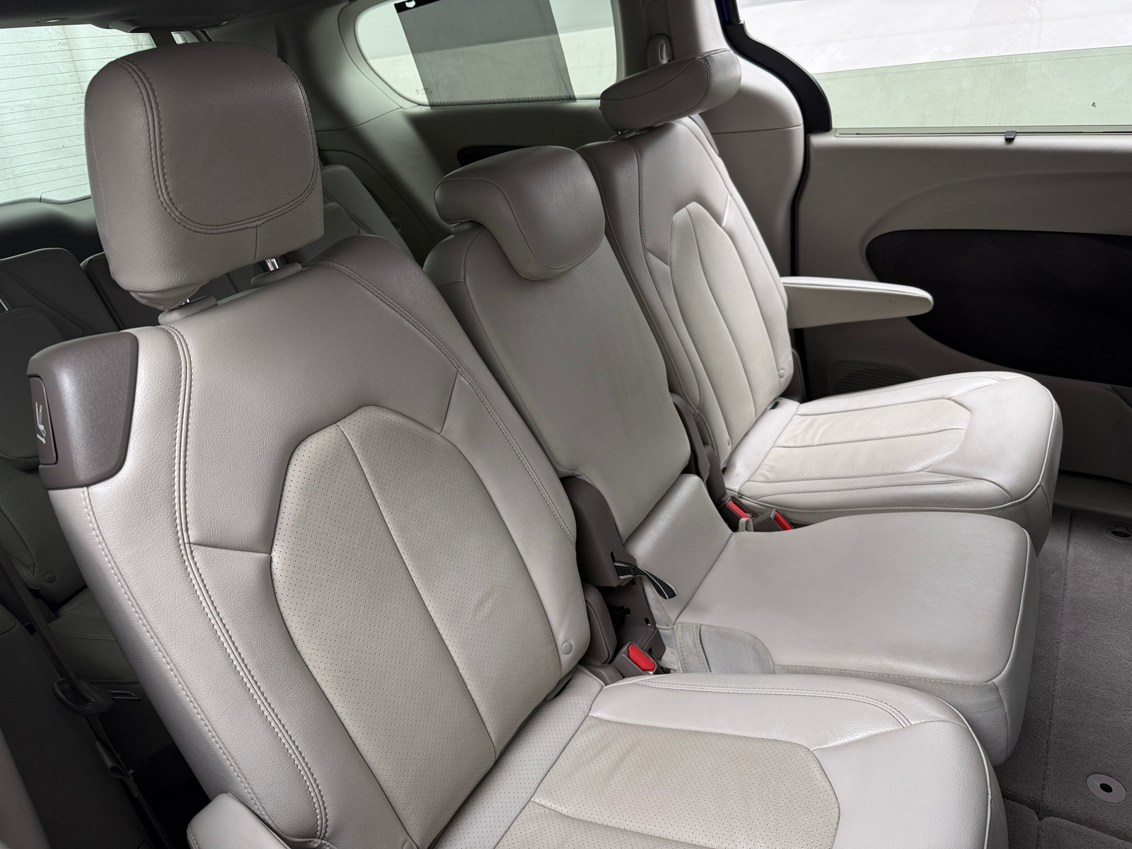 Thumbnail: 2020 Chrysler Pacifica - 5