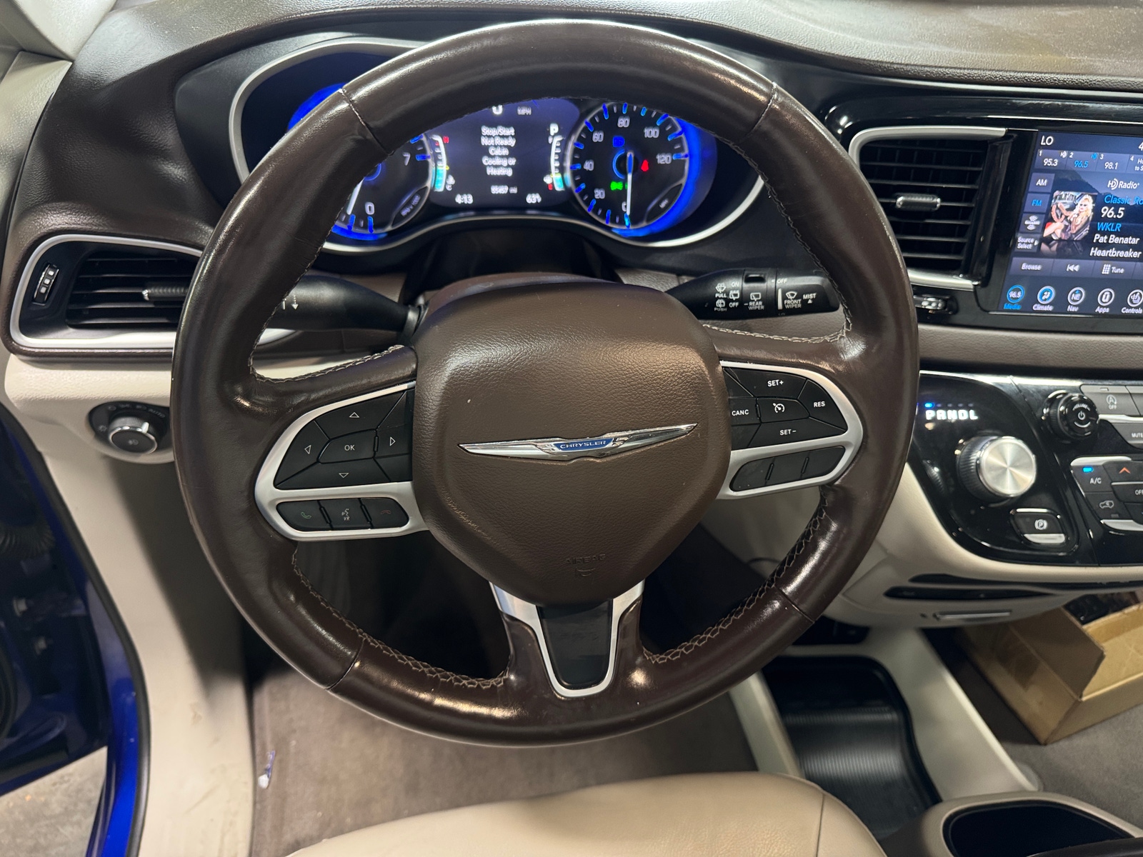 Thumbnail: 2020 Chrysler Pacifica - 4