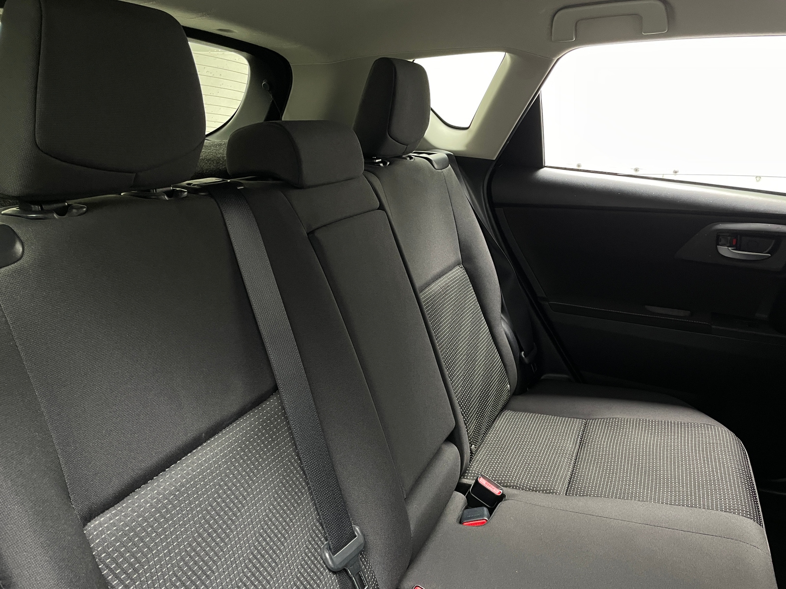 Thumbnail: 2017 Toyota Corolla iM - 6