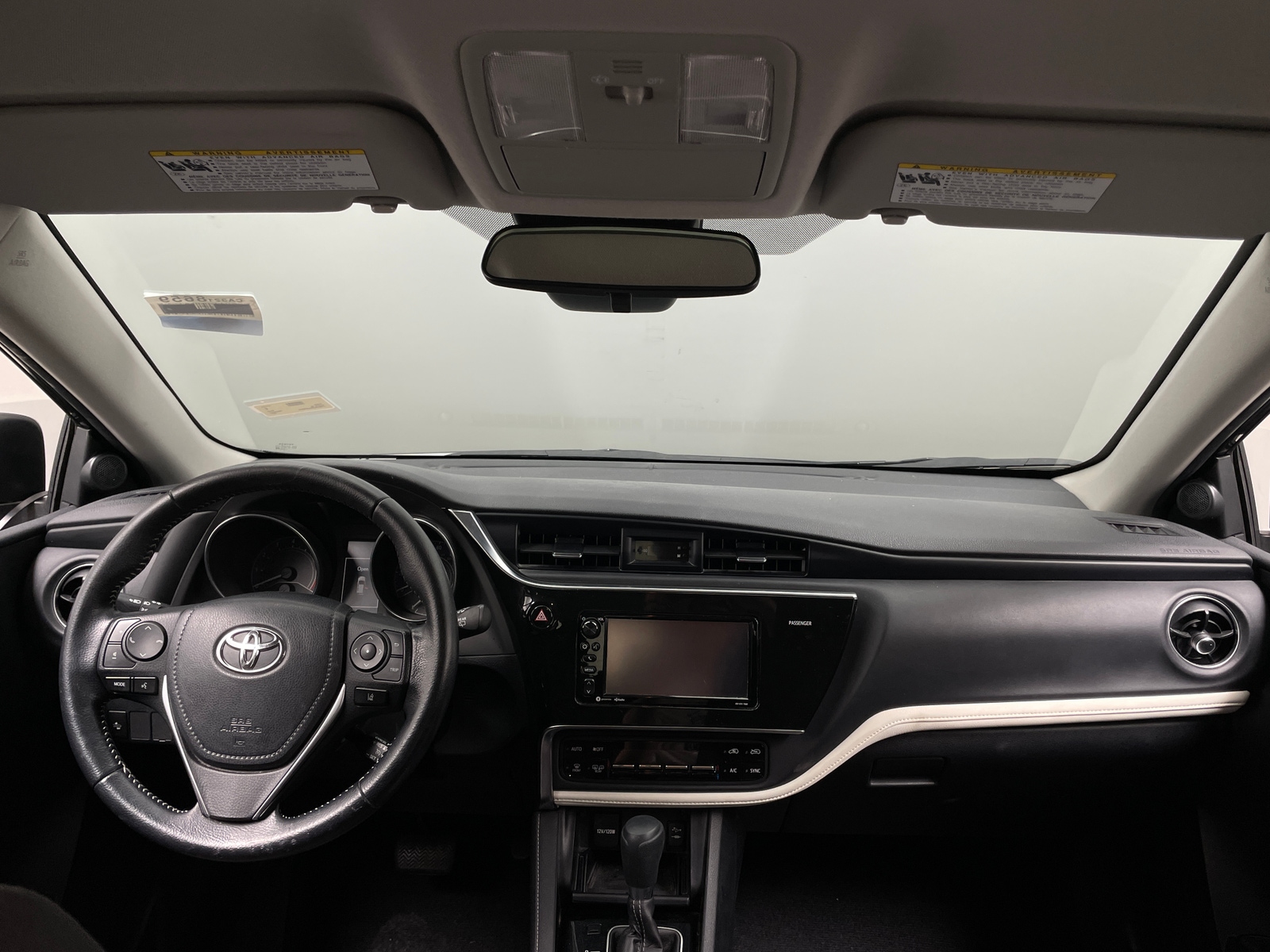 Thumbnail: 2017 Toyota Corolla iM - 3