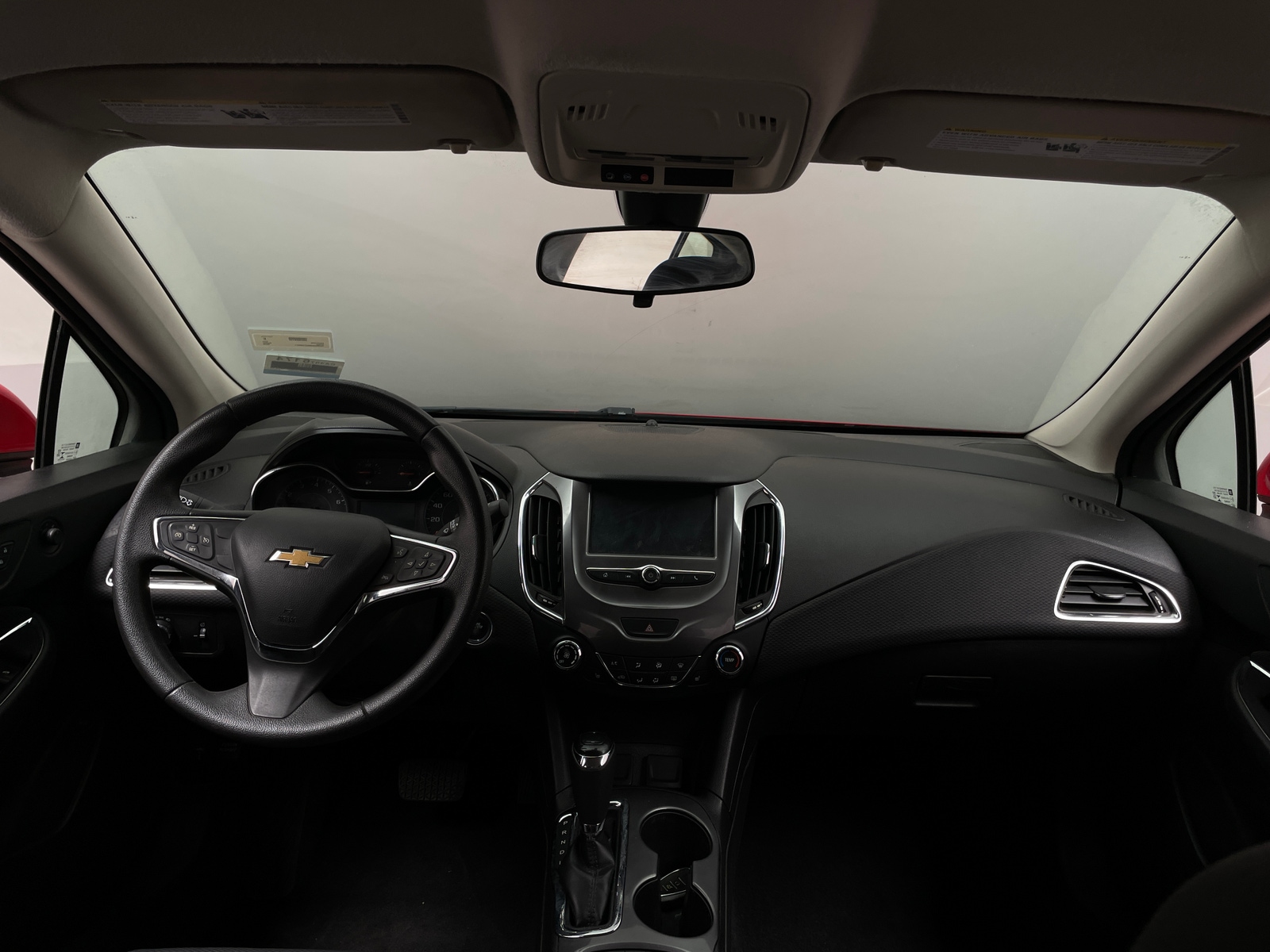 Thumbnail: 2018 Chevrolet Cruze - 3